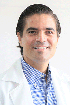 Dr. Jonathan Samuel Chávez Iñiguez (Nefrólogo)